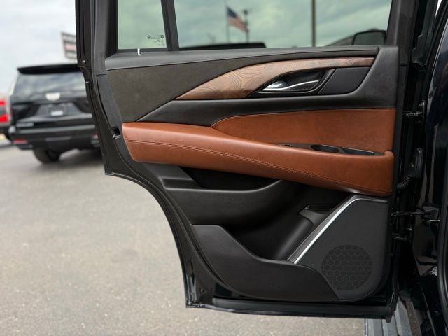 Used 2019 Cadillac Escalade Premium Luxury image 27