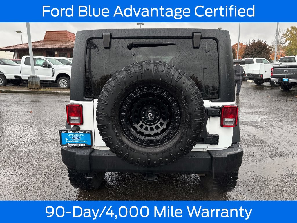 Used 2018 Jeep Wrangler Unlimited Rubicon w/ Connectivity Group AWD/4WD image 6