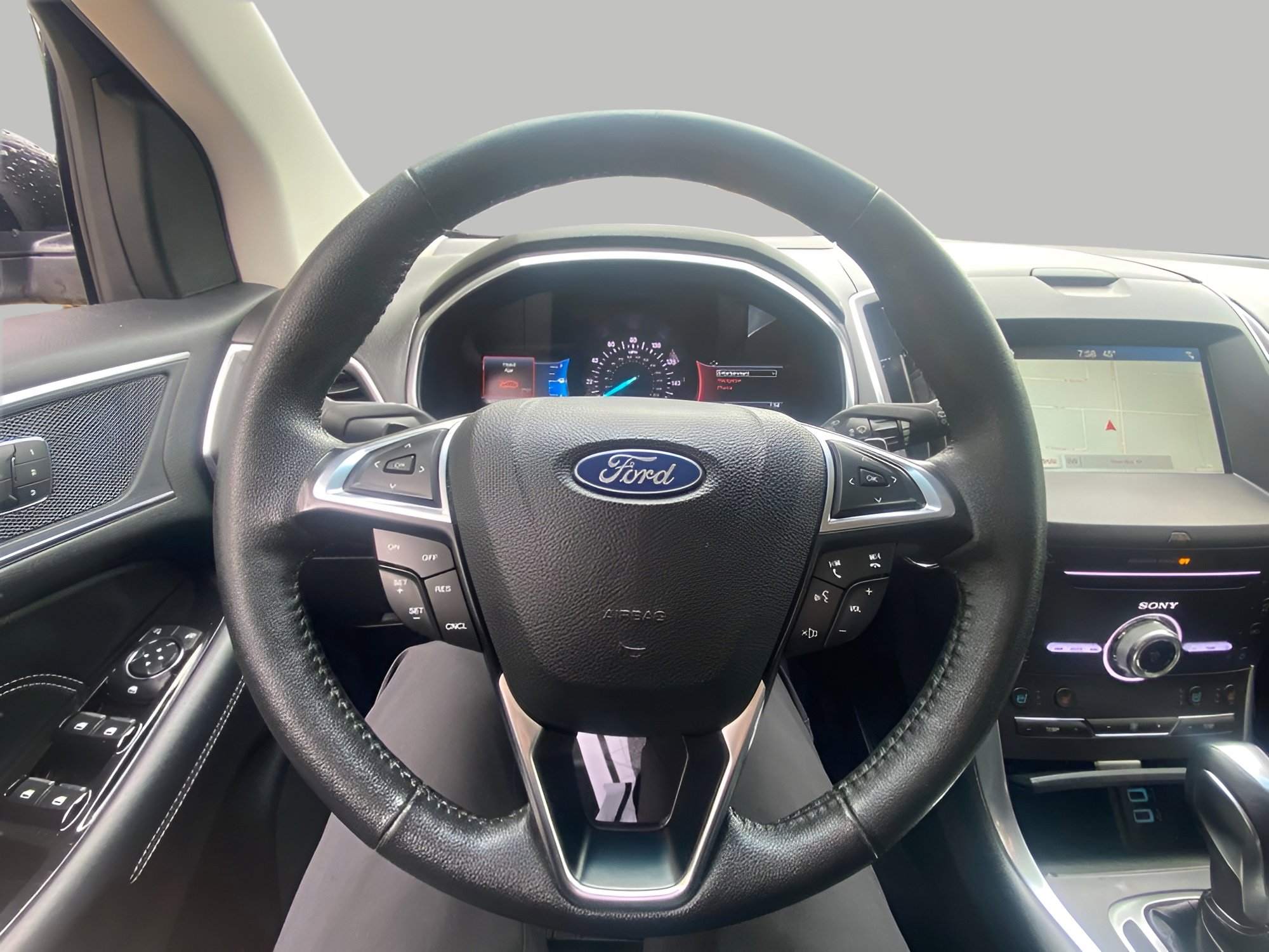Certified 2018 Ford Edge Titanium w/ Equipment Group 301A AWD/4WD image 5