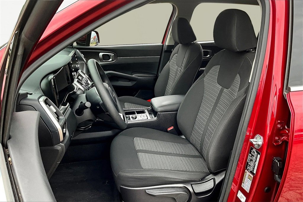 Used 2022 Kia Sorento LX image 24