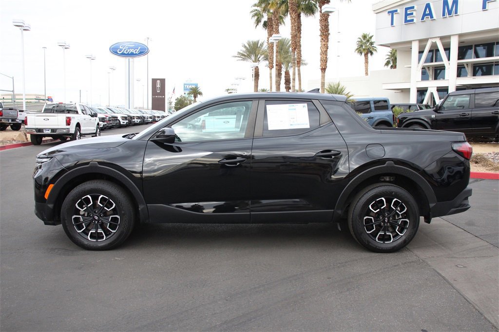 Used 2023 Hyundai Santa Cruz SE w/ Cargo Package image 4