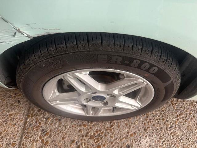 Certified 2017 Ford Fiesta SE FWD image 2