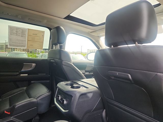 Certified 2025 Ford Expedition Platinum AWD/4WD image 28