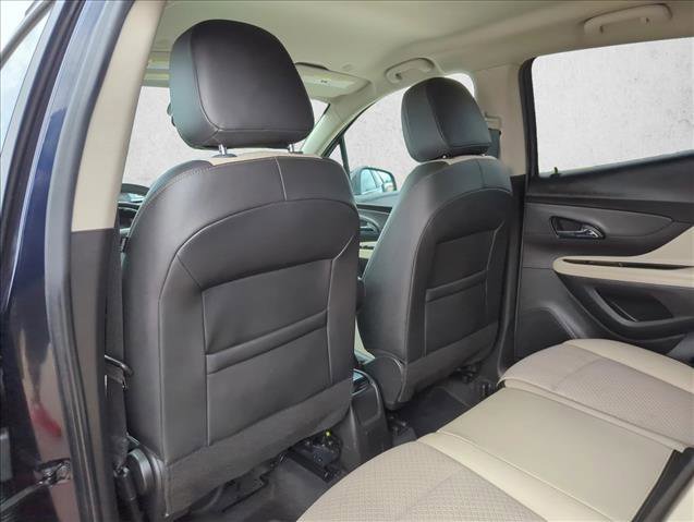 Used 2022 Buick Encore Preferred AWD/4WD image 17