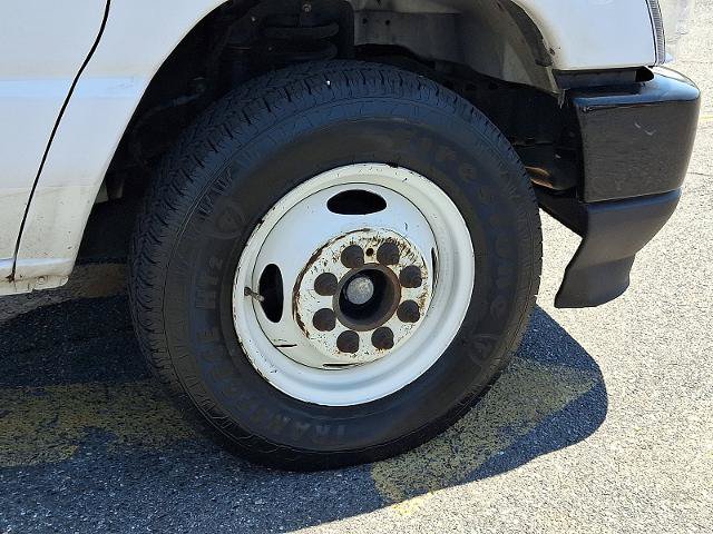 Certified 2022 Ford E-350 and Econoline 350 Super Duty RWD image 26