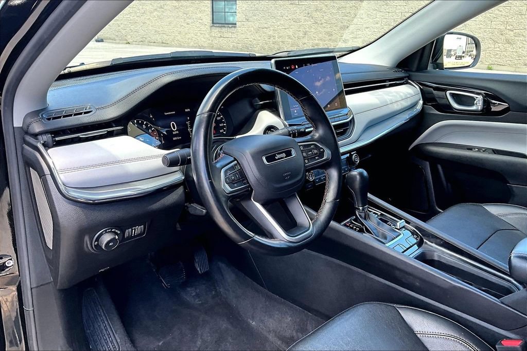 Used 2022 Jeep Compass Limited AWD/4WD image 13