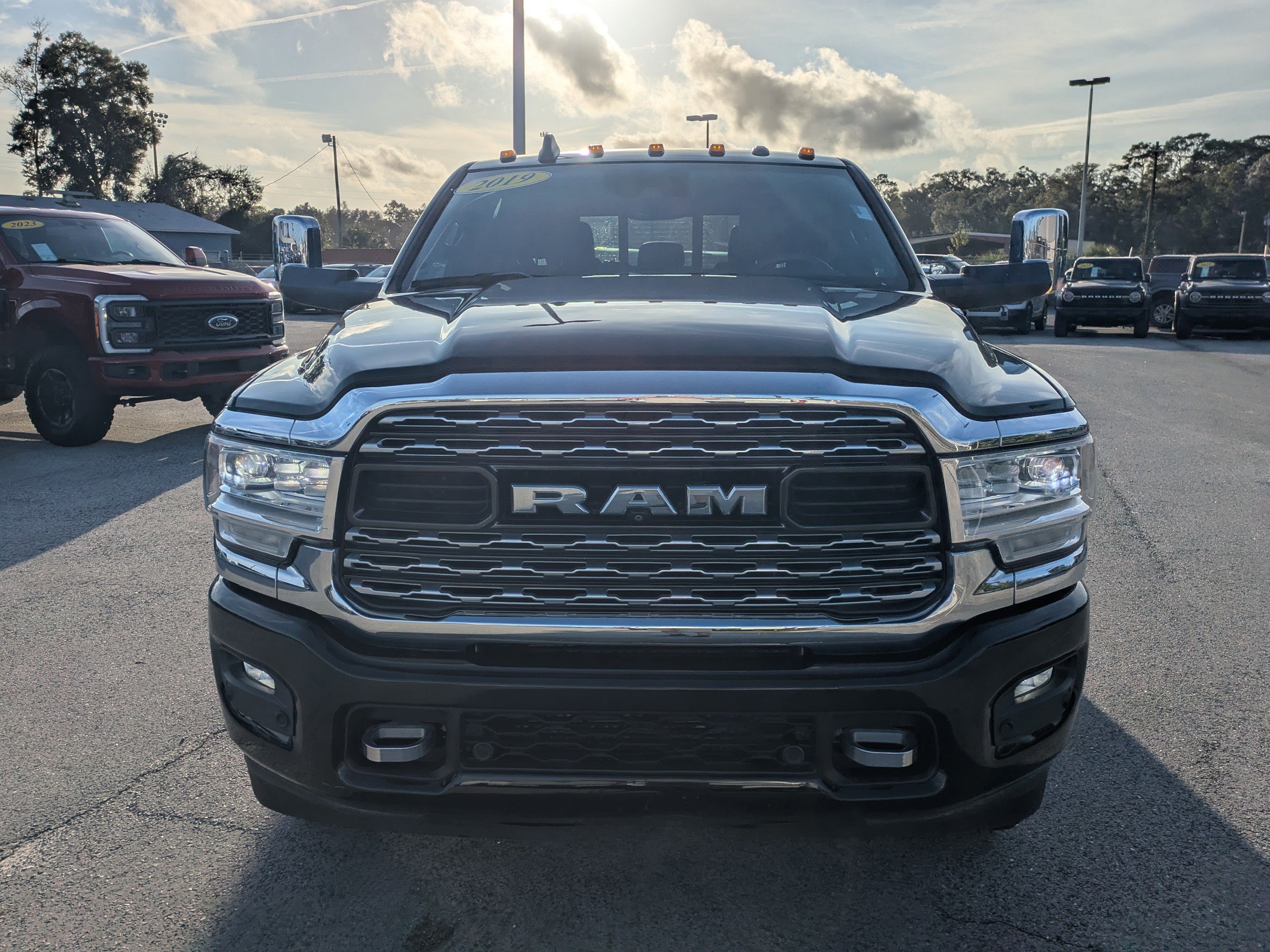Used 2019 RAM 3500 Limited image 8