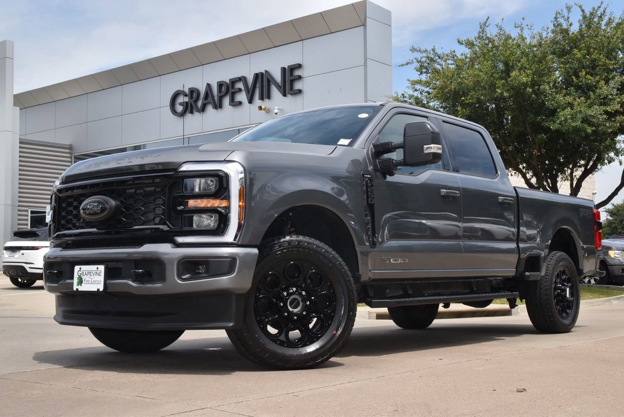 Certified 2025 Ford F250 Lariat w/ Black Appearance Package AWD/4WD image 2
