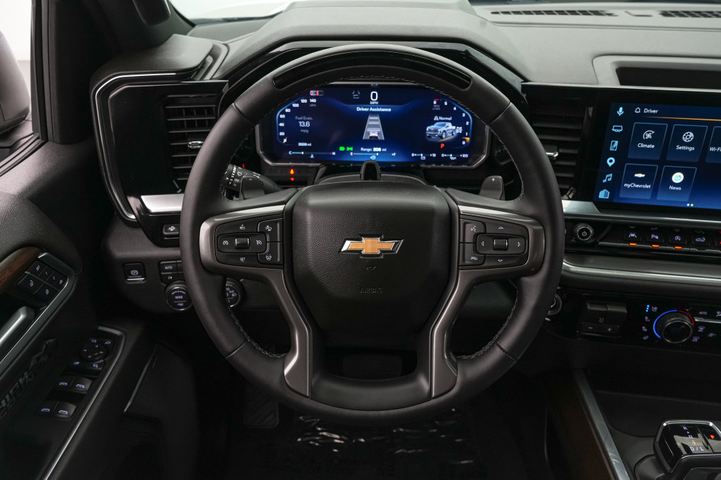 Used 2026 Chevrolet Silverado 1500 High Country AWD/4WD image 15