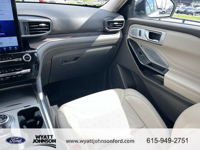Certified 2023 Ford Explorer Platinum w/ Technology Package image 16
