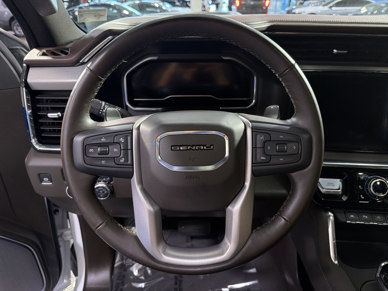 Used 2025 GMC Sierra 1500 Denali w/ Denali Reserve Package AWD/4WD image 25