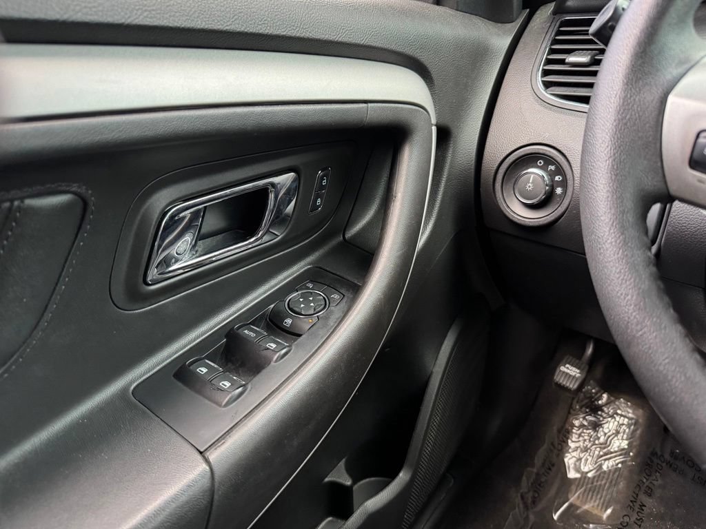 Certified 2018 Ford Taurus SEL AWD/4WD image 35