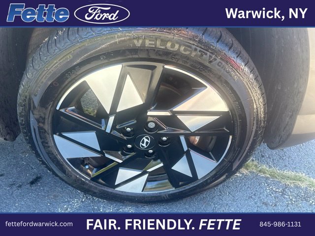 Used 2024 Hyundai Kona SEL AWD/4WD image 5
