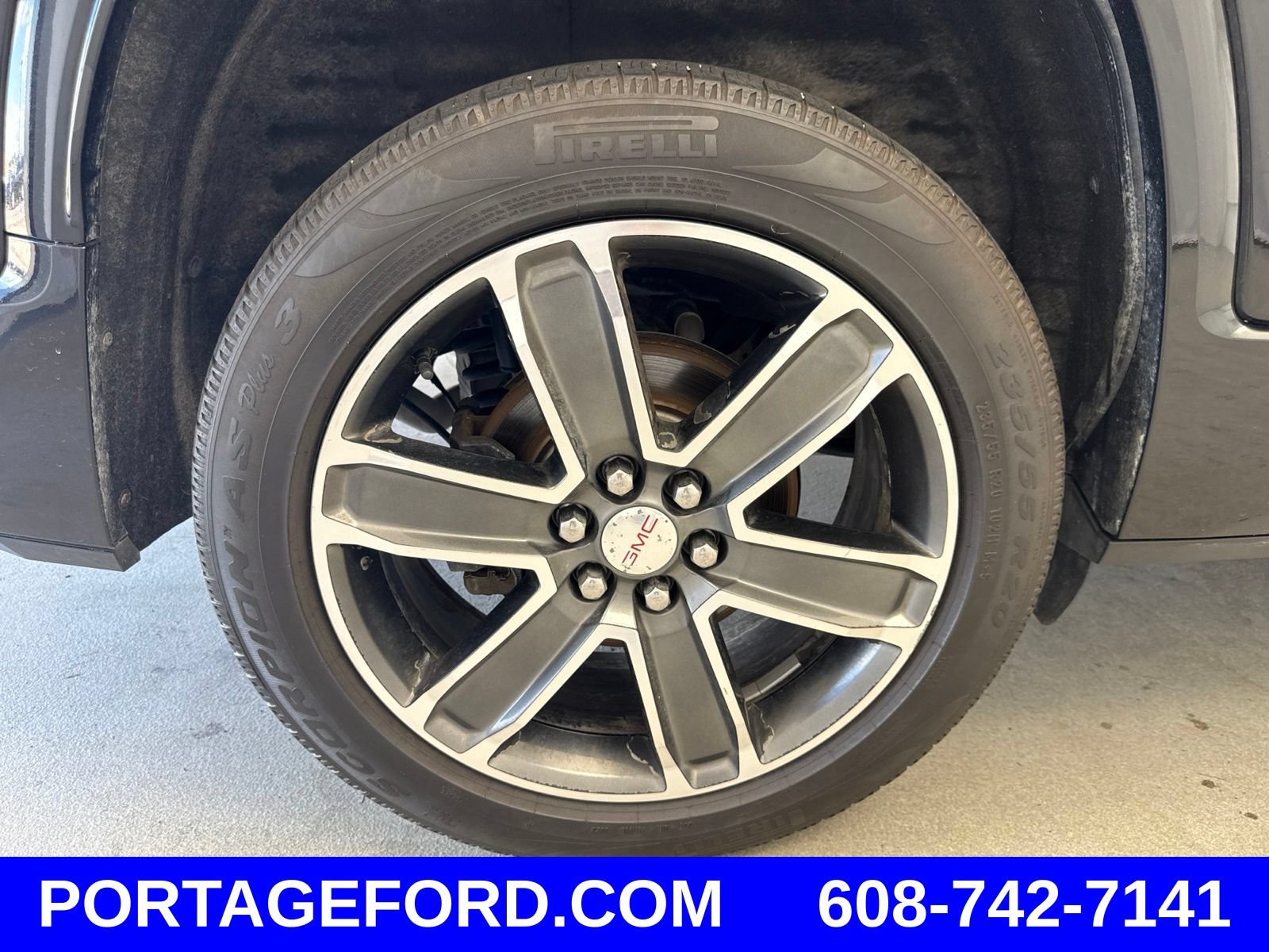 Used 2018 GMC Acadia Denali w/ Technology Package AWD/4WD image 45