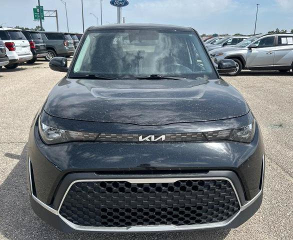 Used 2024 Kia Soul LX w/ Option Group 015 FWD image 2