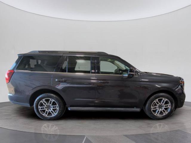 Certified 2025 Ford Expedition Active AWD/4WD image 8