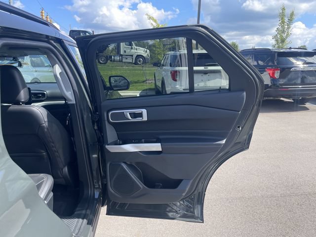 Certified 2024 Ford Explorer XLT w/ Equipment Group 202A AWD/4WD image 16