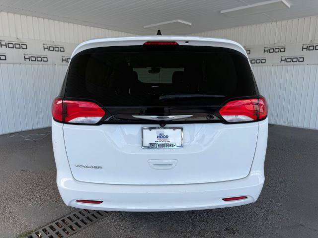 Used 2023 Chrysler Voyager LX FWD image 21