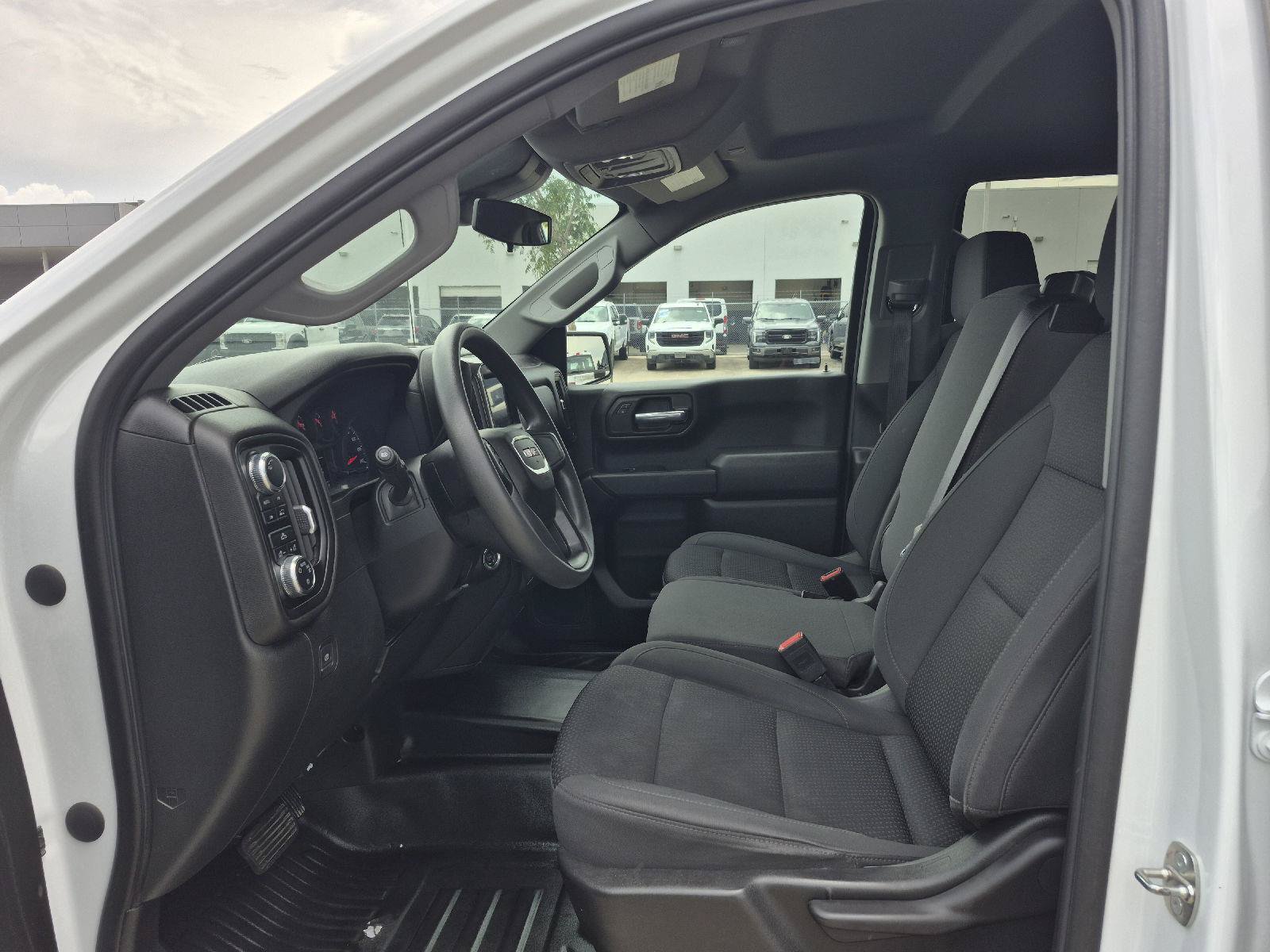 Used 2023 GMC Sierra 1500 Pro AWD/4WD image 2