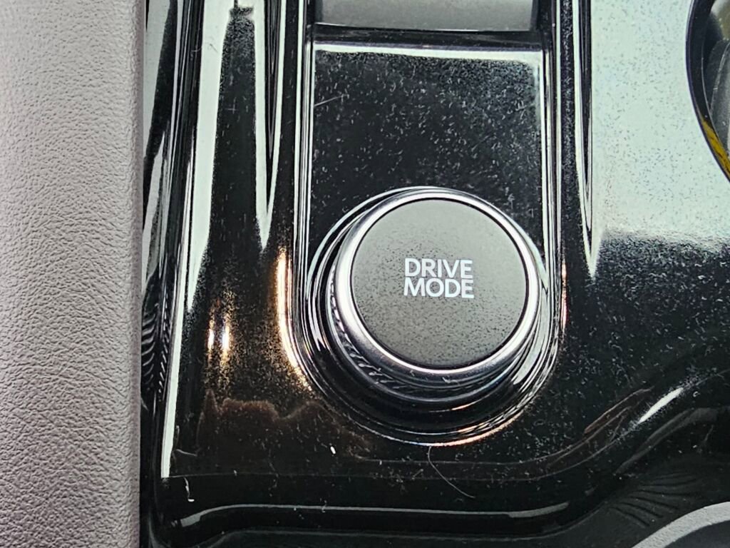 Certified 2025 Ford Explorer Platinum w/ LUX Leather Package image 33