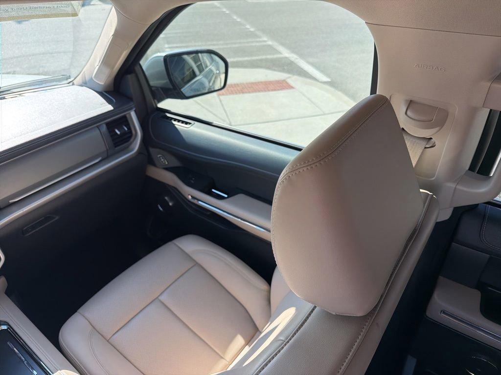 Certified 2022 Ford Expedition XLT RWD image 22