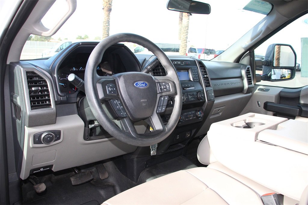 Certified 2020 Ford F450 XL w/ Power Equipment Group image 24