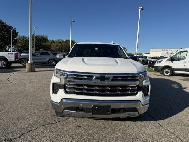 Used 2022 Chevrolet Silverado 1500 LTZ w/ LTZ Premium Package AWD/4WD image 2