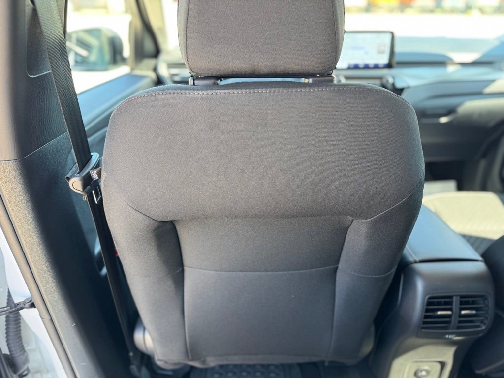 Certified 2025 Ford Escape Active AWD/4WD image 32