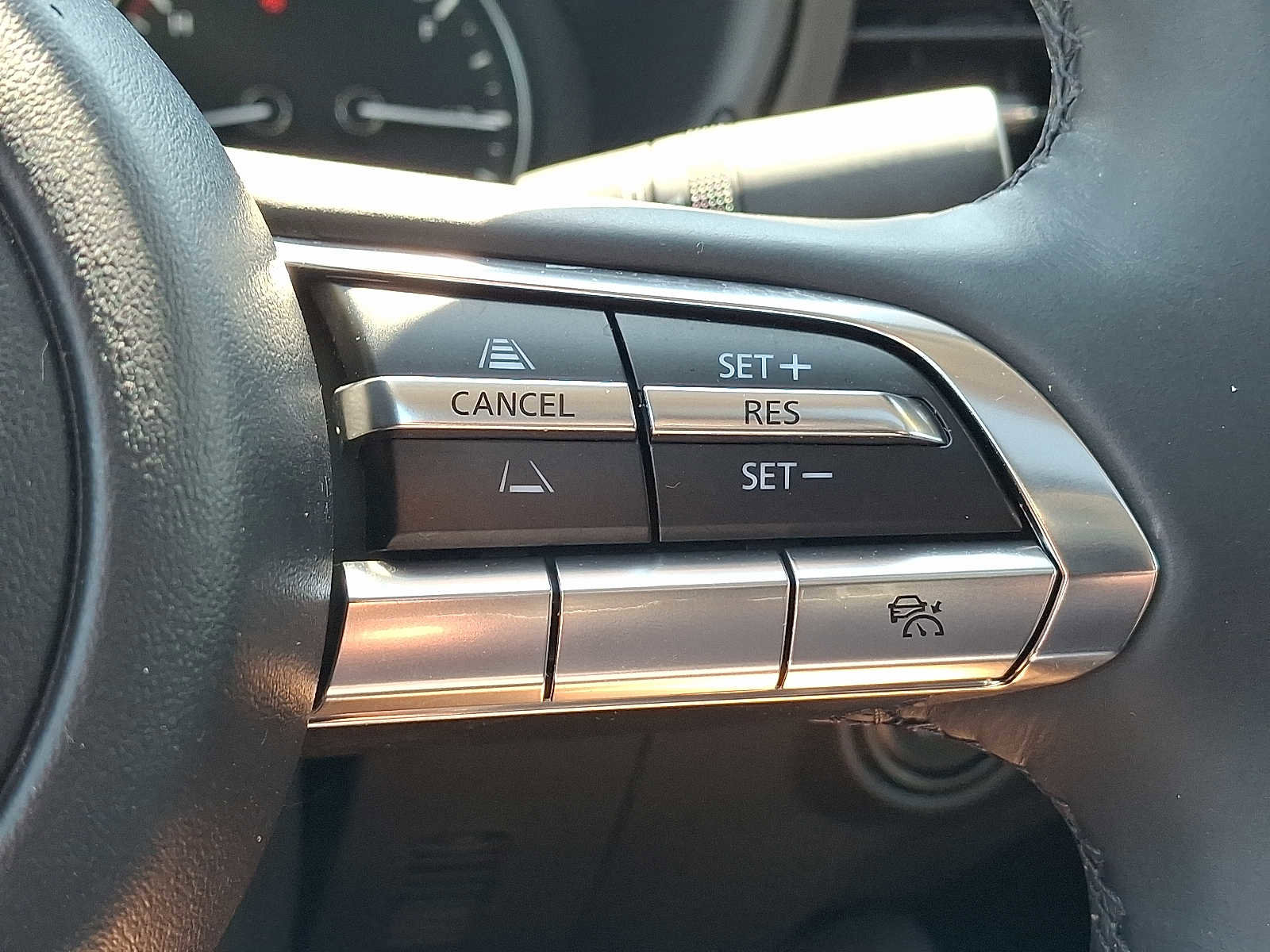 Used 2023 MAZDA MAZDA3 s FWD image 24