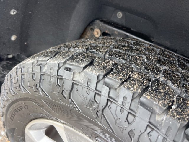 Used 2017 Chevrolet Colorado Z71 image 24