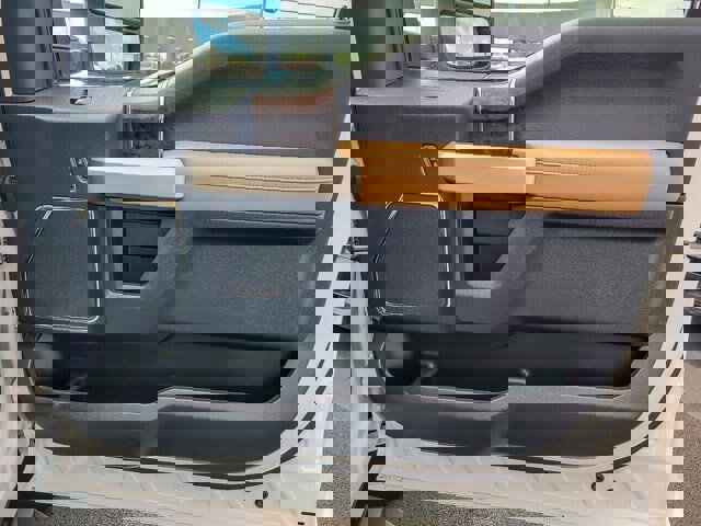 Certified 2022 Ford F250 Lariat w/ Lariat Ultimate Package image 27