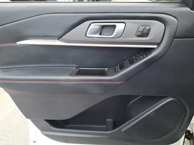 Certified 2025 Ford Explorer ST-Line w/ Premium Package image 21