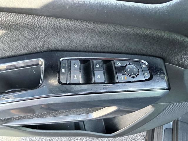 Used 2024 Nissan Pathfinder SL w/ SL Premium Package FWD image 19