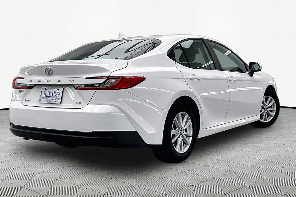Used 2025 Toyota Camry LE FWD image 2