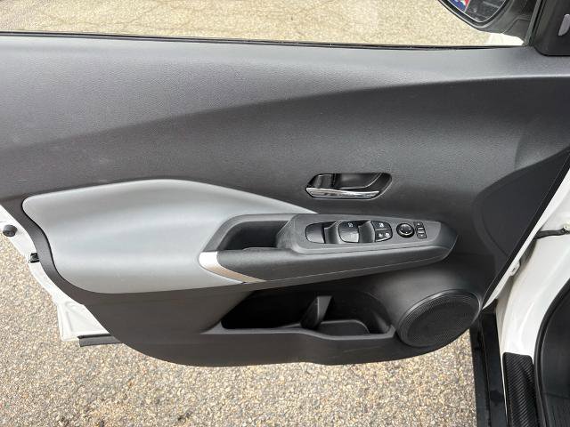 Used 2022 Nissan Kicks SR w/ Premium Package FWD image 9