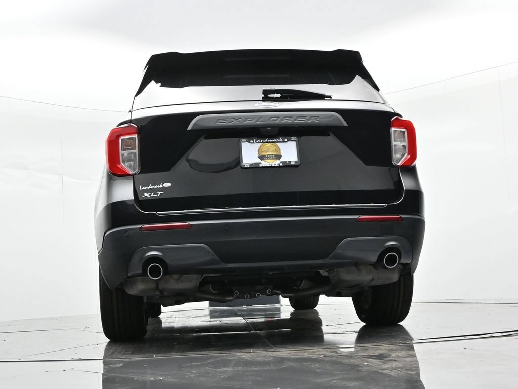 Certified 2022 Ford Explorer XLT w/ Equipment Group 202A RWD image 27