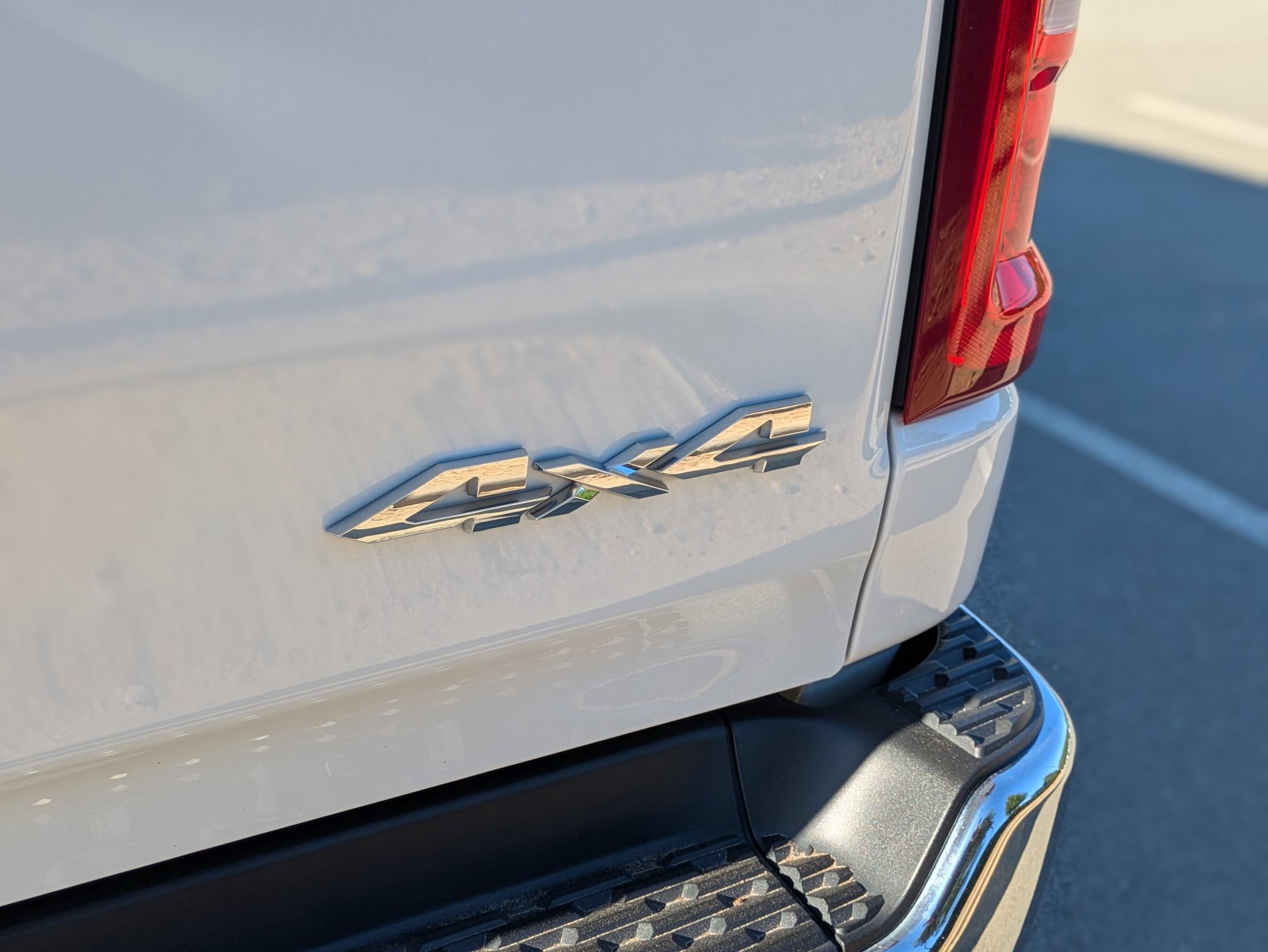 Used 2025 RAM 1500 Laramie AWD/4WD image 34