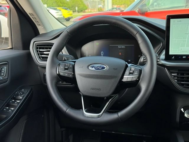 Certified 2026 Ford Escape SE w/ Class II Trailer Tow Package FWD image 10