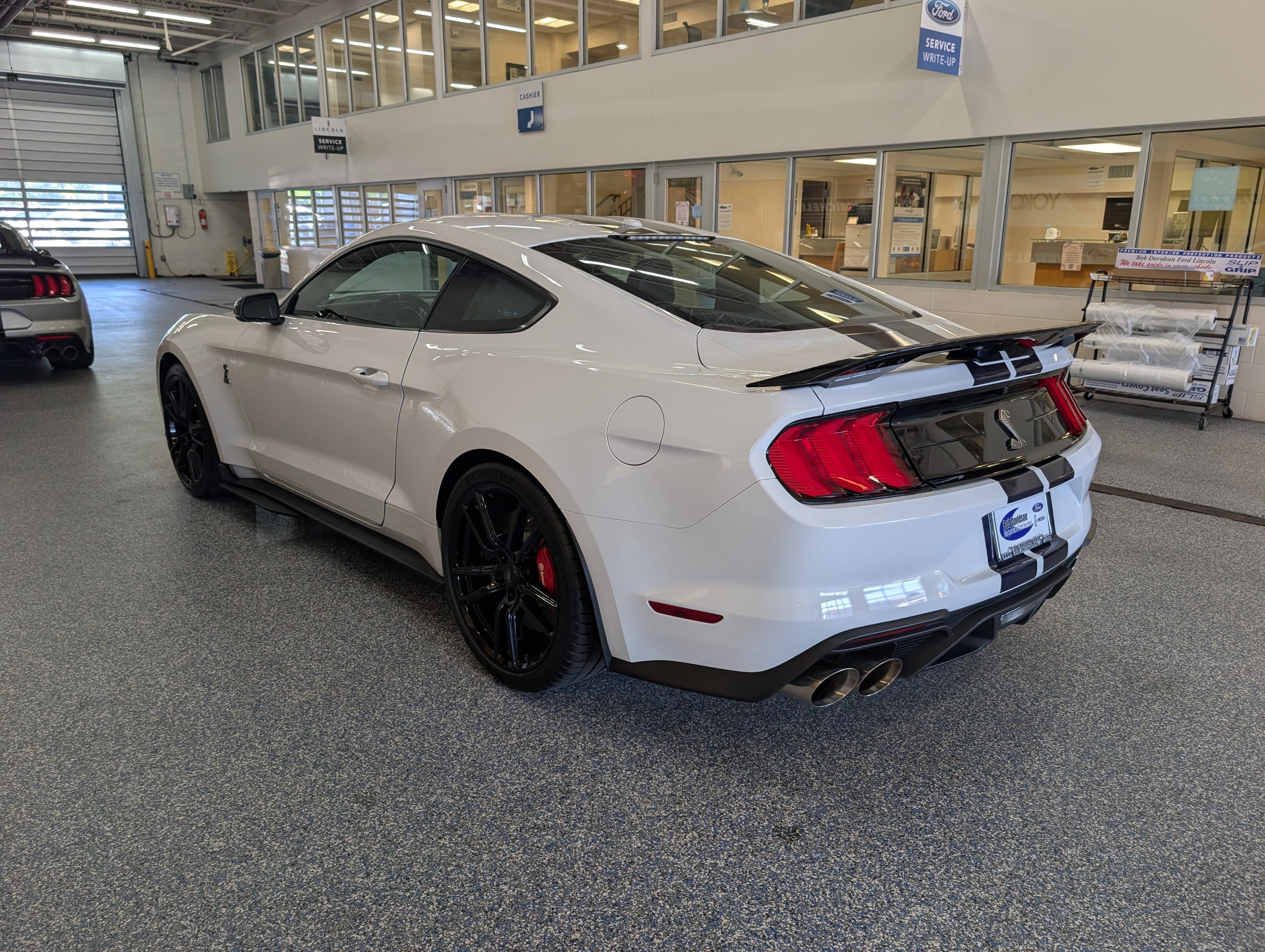 Certified 2020 Ford Mustang Shelby GT500 w/ Technology Package RWD image 5