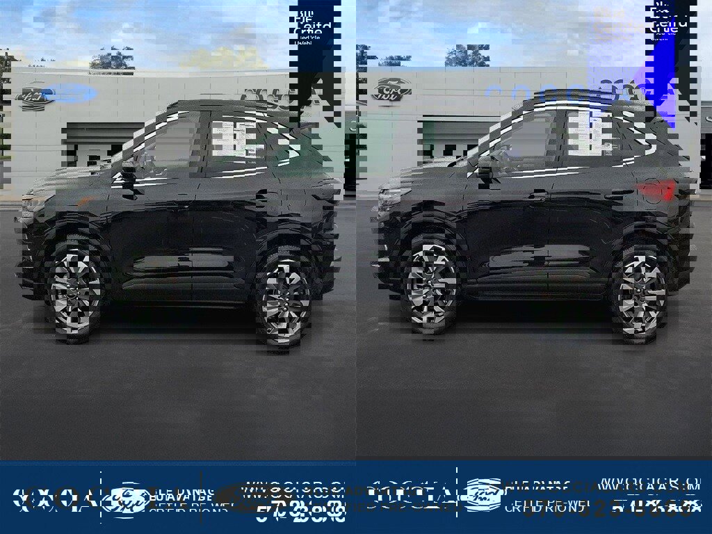 Certified 2023 Ford Escape Platinum w/ Class II Trailer Tow Package image 2
