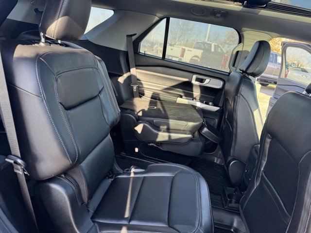 Certified 2023 Ford Explorer XLT w/ Equipment Group 202A image 33