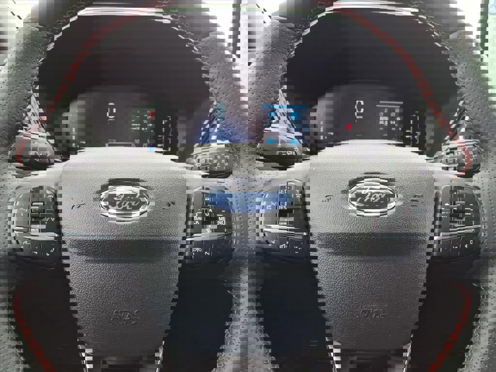 Certified 2023 Ford Escape ST-Line Select w/ Tech Pack #1 image 18