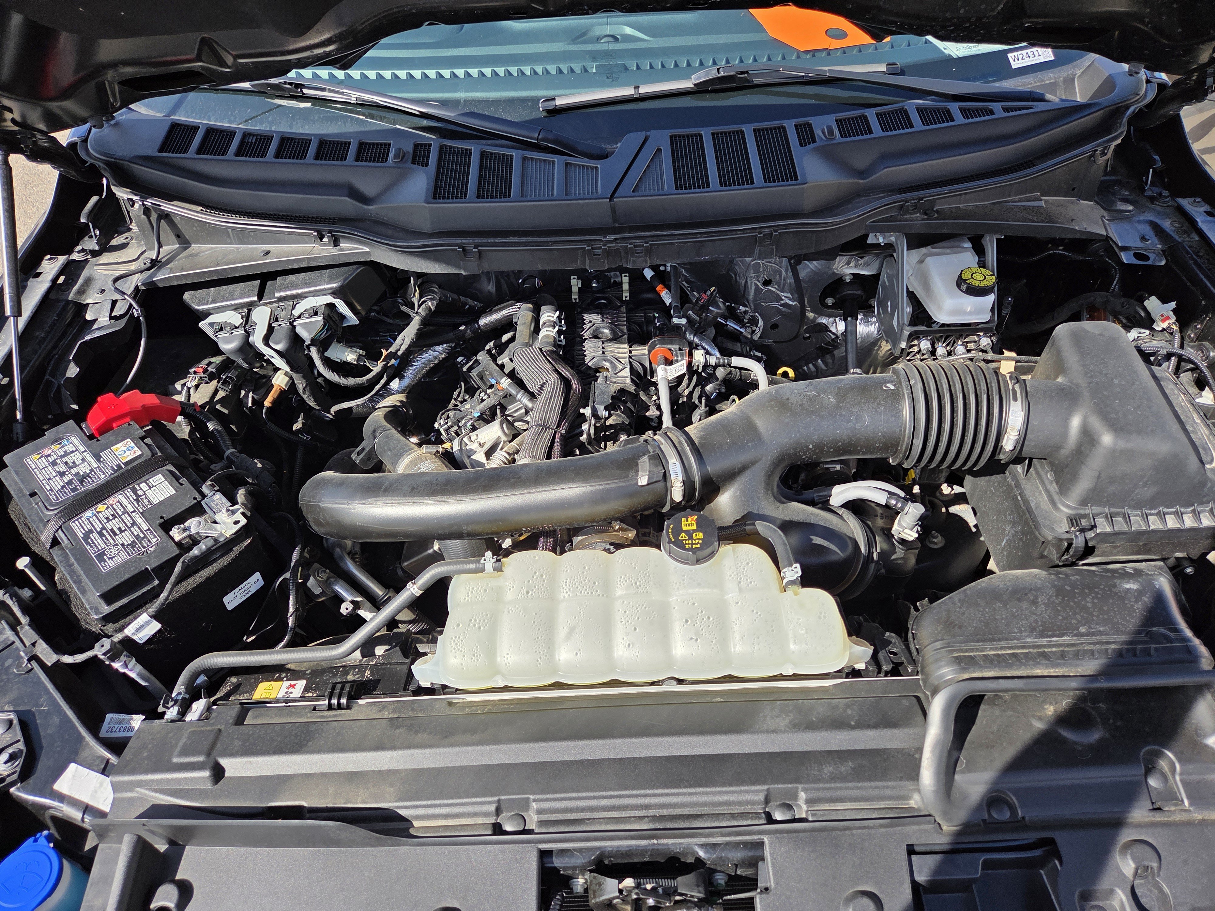 Certified 2025 Ford F150 Lariat AWD/4WD image 9