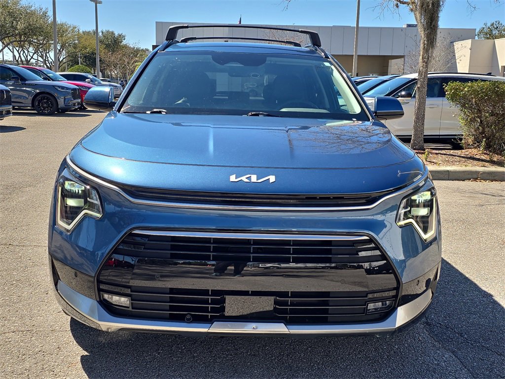 Used 2023 Kia Niro SX Touring image 5