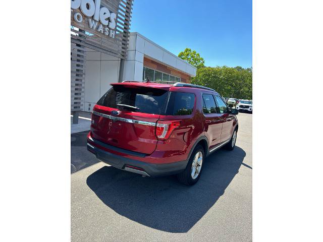 Certified 2019 Ford Explorer XLT w/ Equipment Group 202A FWD image 3