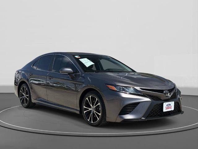 Used 2019 Toyota Camry SE w/ Convenience Package FWD image 4