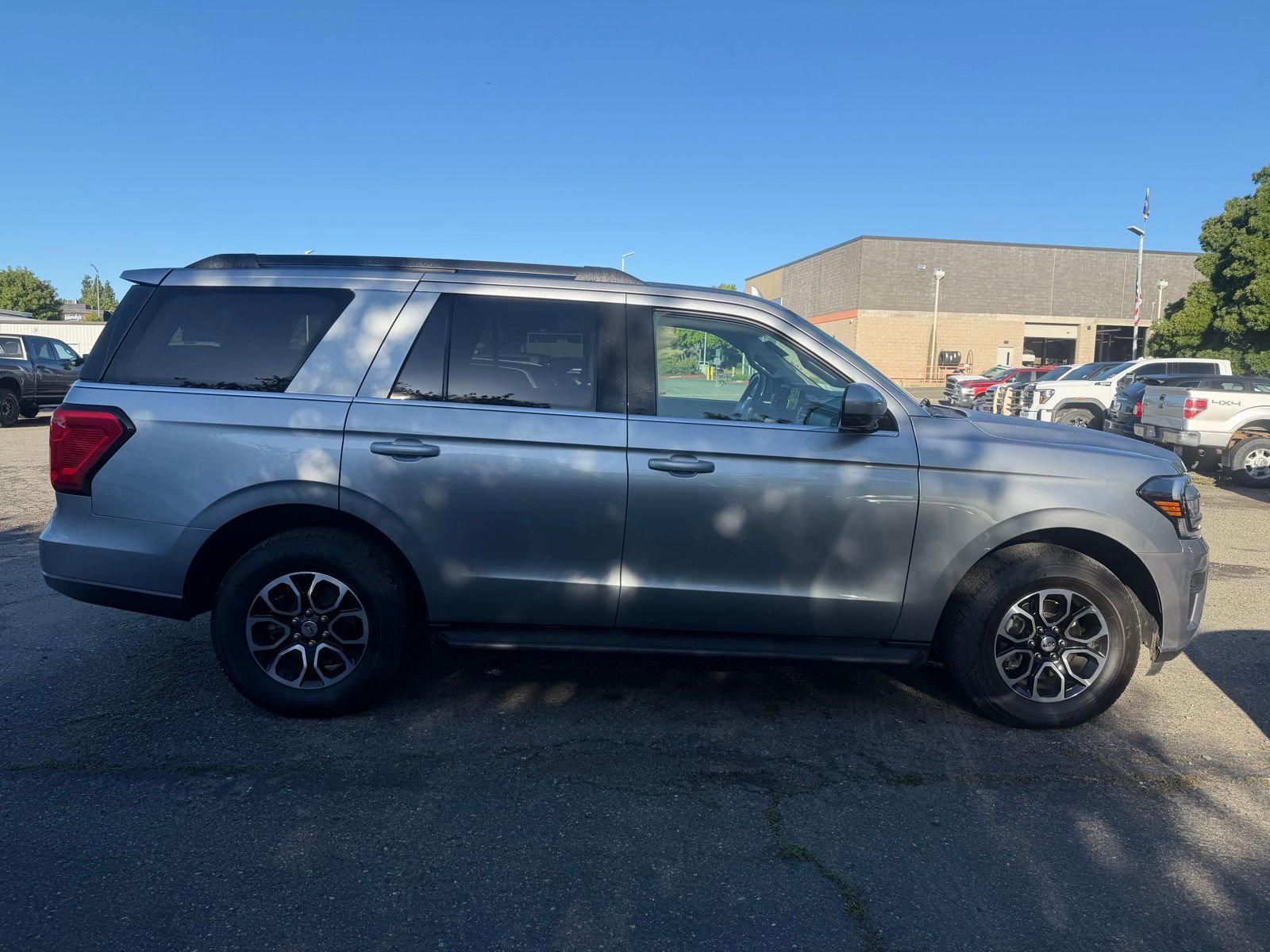 Certified 2024 Ford Expedition XLT AWD/4WD image 6