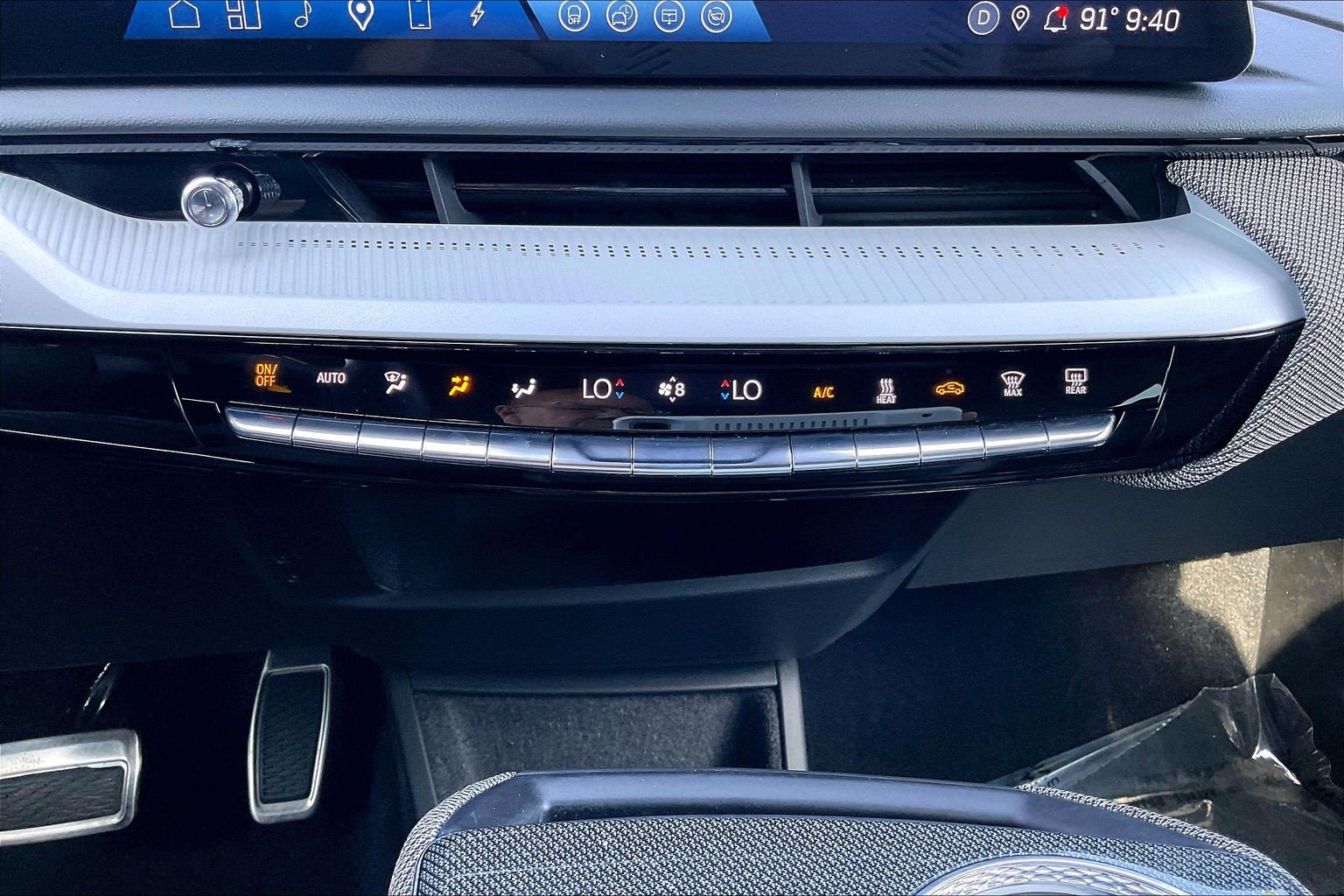 Used 2025 Cadillac Optiq Sport 2 w/ LPO, Floor Liner Package AWD/4WD image 30