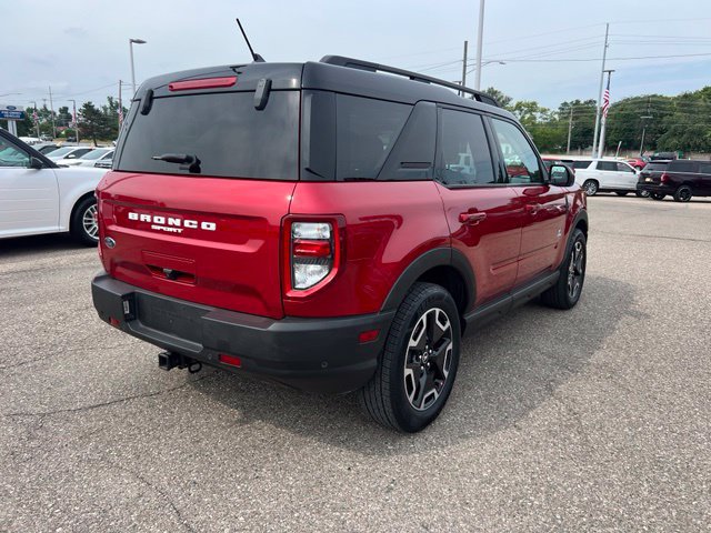 Certified 2021 Ford Bronco Sport Outer Banks w/ Outer Banks Package AWD/4WD image 4