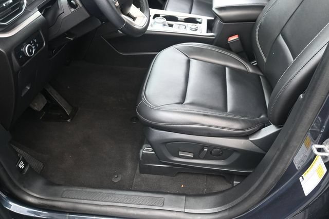 Certified 2023 Ford Explorer XLT w/ Equipment Group 202A AWD/4WD image 14
